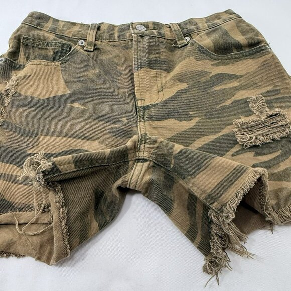 Lucky Brand Relaxed Shorts Jean Women Size 0/25 Camouflage Distressed Cutoff Raw - Picture 3 of 12
